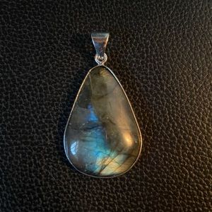 Labradorite pendant